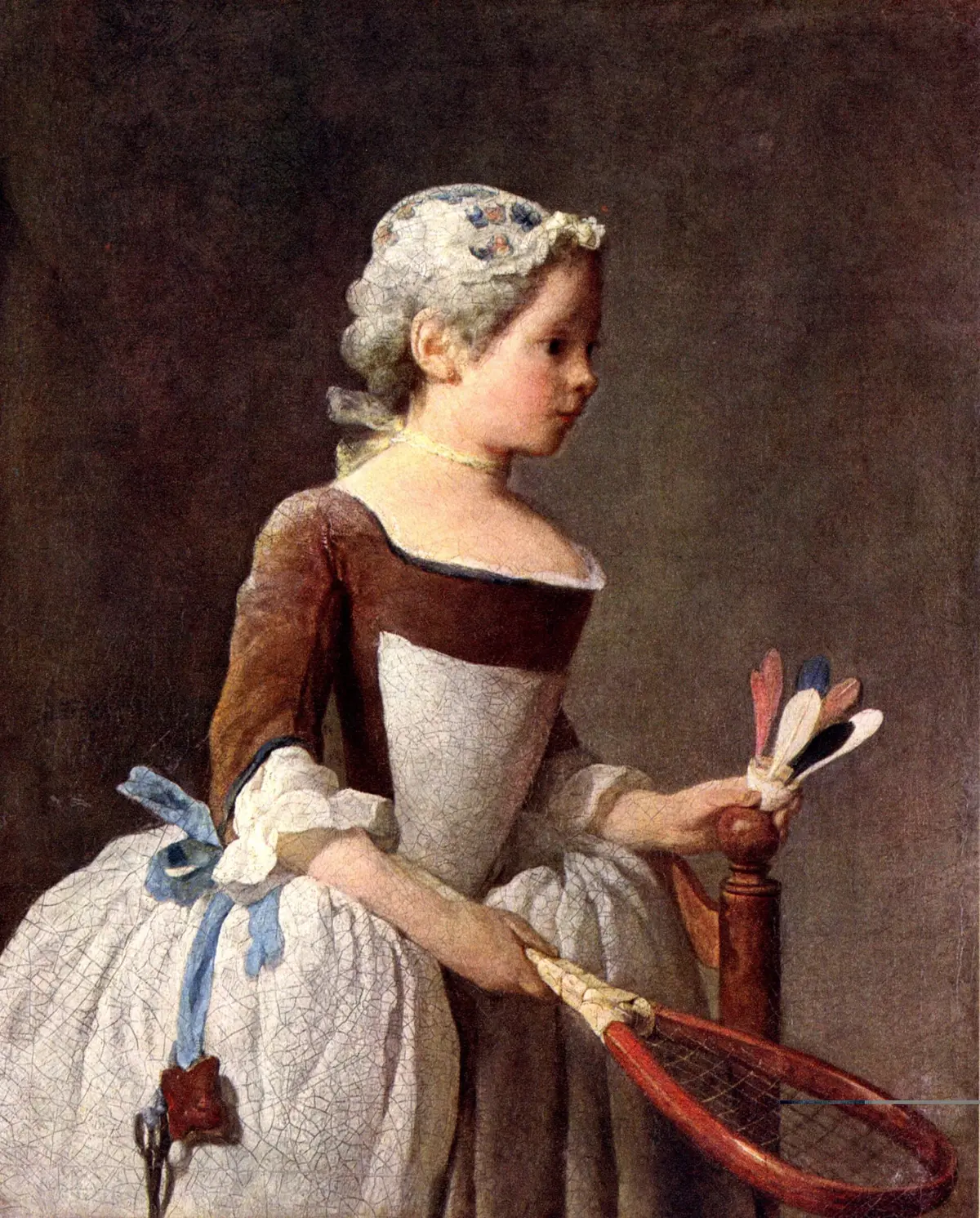 Peinture de Jean Siméon Chardin : une fillette en robe à rubans tient une raquette et un volant.